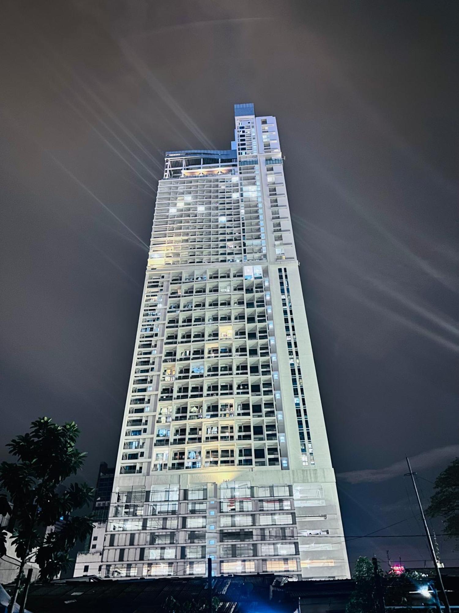 The Luxe Infinitum Klcc Skyline Swimming Pool Kuala Lumpur